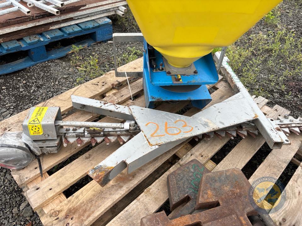 combine side knife