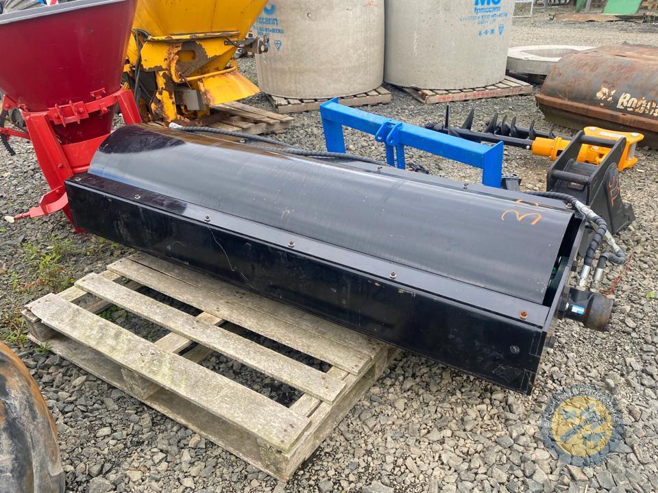 Hydraulic driven rotary roller to suit skid steer