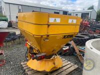 Salt spreader