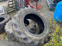 2x 440/65R28 tyres - 2
