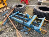 forklift mast with toes - 2