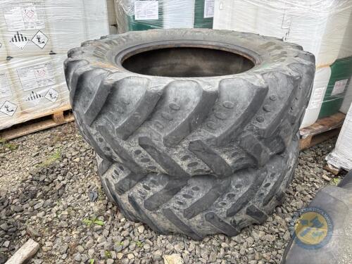 2 420/70 R28 BKT tyres