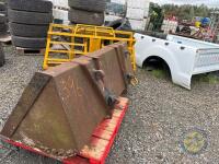 6ft Bucket on euro brackets - 2