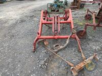 Massey Ferguson 80 loader with bracket - 2