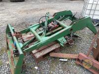 John Deere 2140 loader - 2