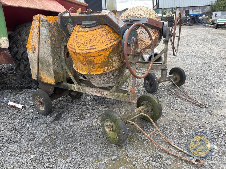 Cement mixer