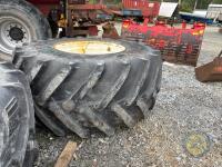 2 800/R32 tyres & rims - 3