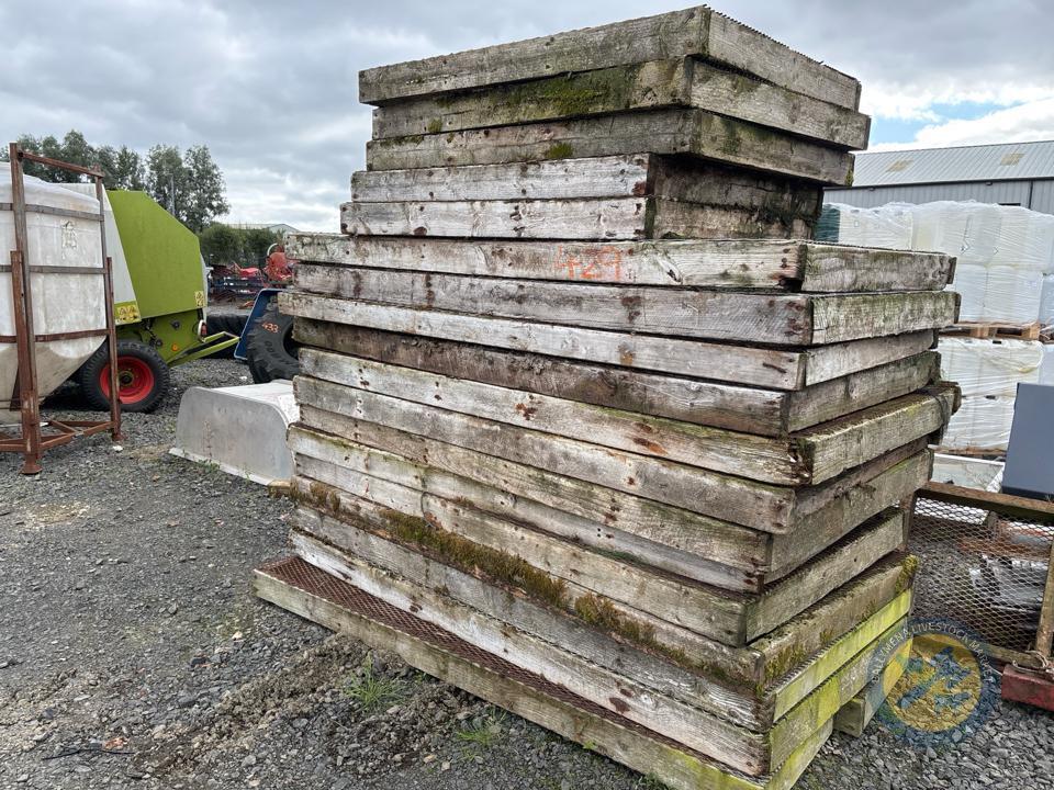 12 8x4 3 8x2 5 5x4 Covers approx 550ft