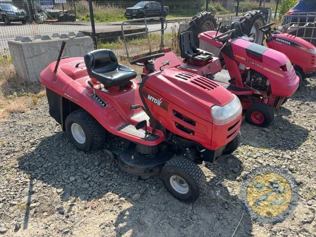 MTD tractor lawnmower