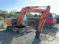 Hitachi 70 7 tonne digger & buckets - 3