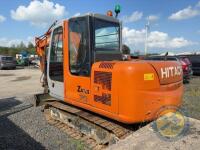 Hitachi 70 7 tonne digger & buckets - 11