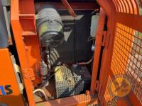 Hitachi 70 7 tonne digger & buckets - 13