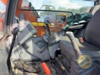 Hitachi 70 7 tonne digger & buckets - 16