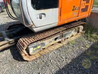 Hitachi 70 7 tonne digger & buckets - 17