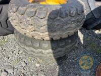 2 small trailer wheels