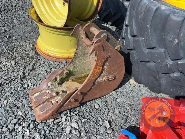 Digger bucket