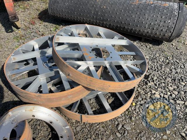 4 large steel wheels