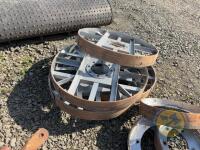 4 large steel wheels - 3