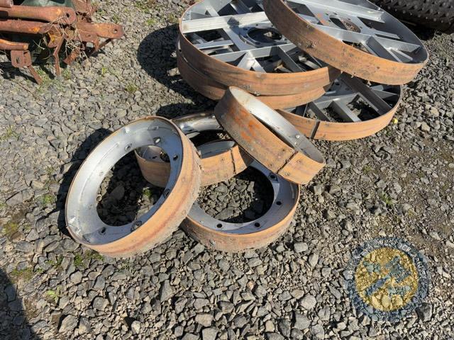 4 small steel wheels