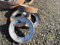4 small steel wheels - 2