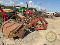 Massey Ferguson loader with brackets, stand and bucket - 2