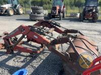 Massey Ferguson loader with brackets, stand and bucket - 4