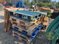 15 Heavy duty pallets - 2