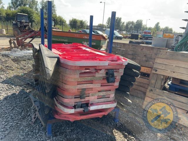 Plastic Pedestrian fencing 15 approx c/w crib
