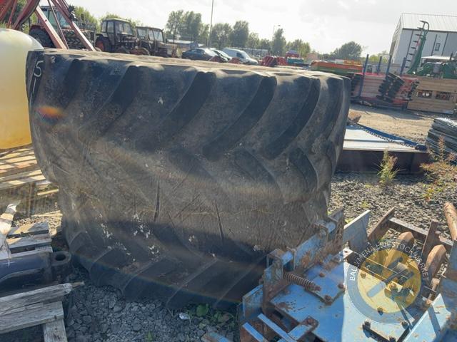 600/ 65 R38 Rear tractor tyres x2