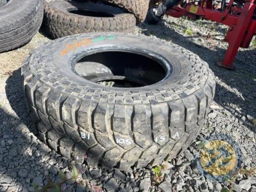 31/10.5/15 tyre