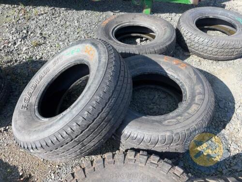 2x 265/70/15 tyres