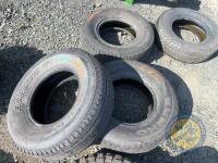 2x 265/70/15 tyres - 2