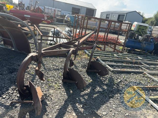Ferguson 3 furrow plough