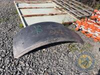 Front fender for NH tractor - 2