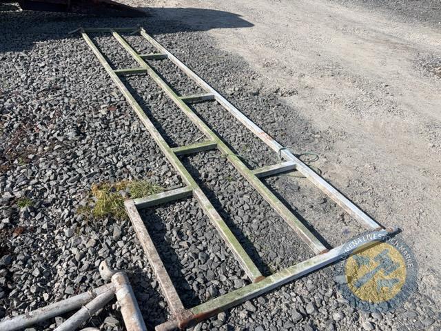 13ft cattle handling gate