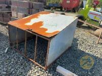4ft lamb creep feeder - 3
