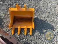 Grab bucket for 3-6 ton digger 40mm pins - 2