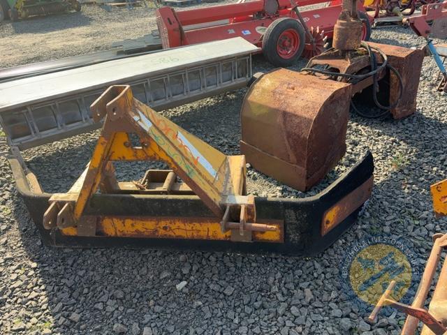Twose yard scraper