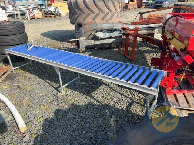 Blue conveyor roller table
