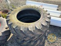 2x 480/65/R28 tyres - 2