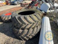 2x 480/65/R28 tyres - 3