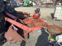 Massey Ferguson tractor loader - 4