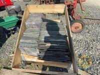 3x bundles of slate, approx 55x 16x10, 55x 20x10, 100x 24x14 - 3