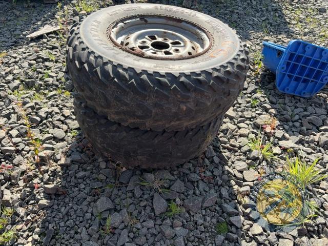 2x quad tyres 23/8/11