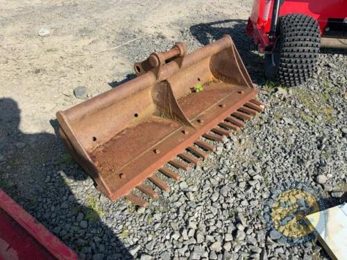 4'7 sheugh bucket 40mm pins
