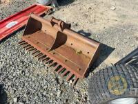 4'7 sheugh bucket 40mm pins - 2