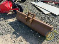 4'7 sheugh bucket 40mm pins - 4