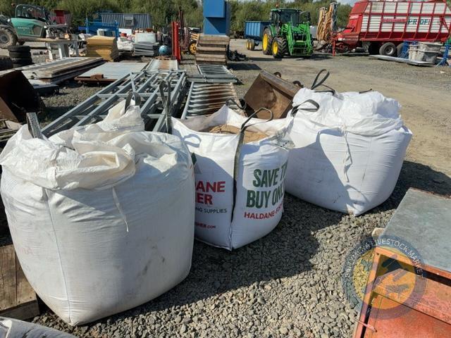 4x bags of plastering sand