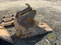 2ft digging bucket for 13 tonne digger - 3