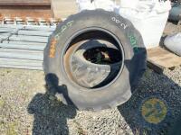 2x 480/65 R28 tyres - 2